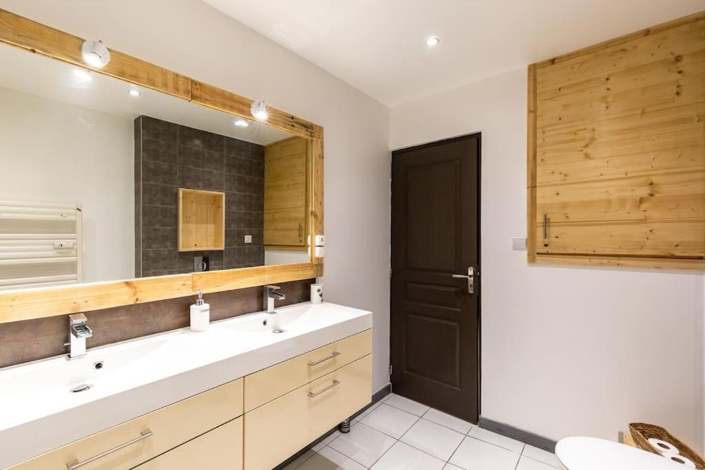Appartement Confortable Renove Proche Centre-Ville Chambery Luaran gambar