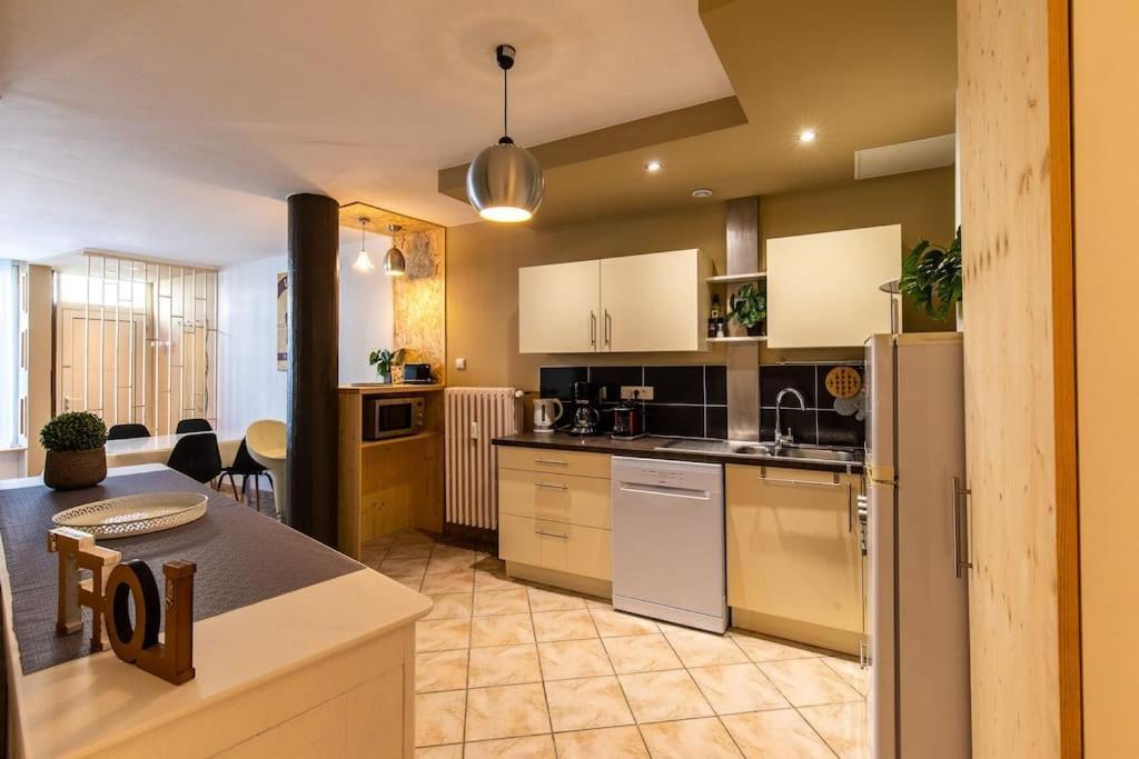 Appartement Confortable Renove Proche Centre-Ville Chambery Luaran gambar